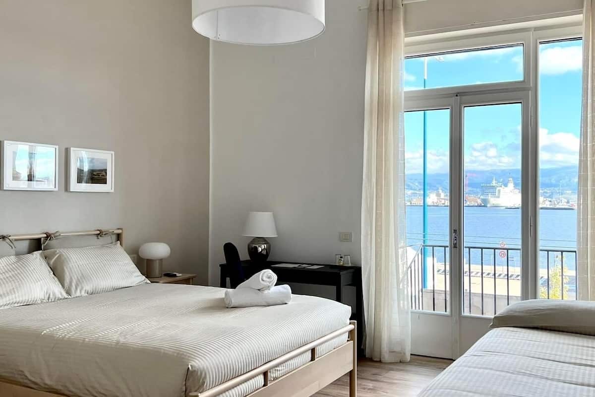 Triple Room | Premium bedding, minibar, in-room safe, desk