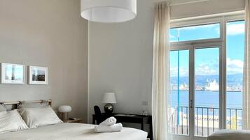 Triple Room | Premium bedding, minibar, in-room safe, desk