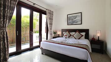 Minibar, bàn, truy cập Internet không dây miễn phí