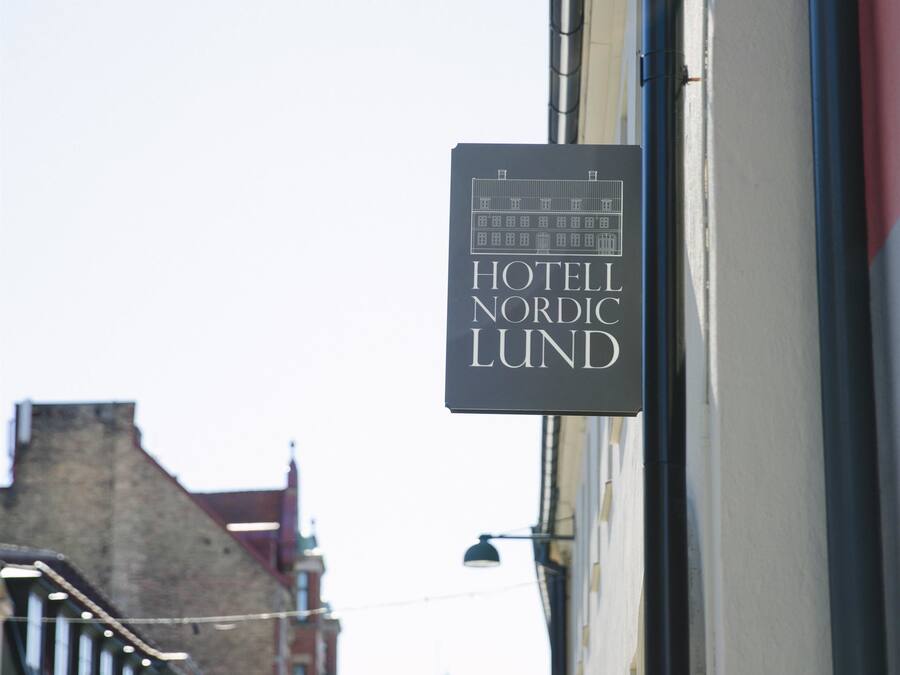 Naamplaatje voor Hotel Nordic Lund.