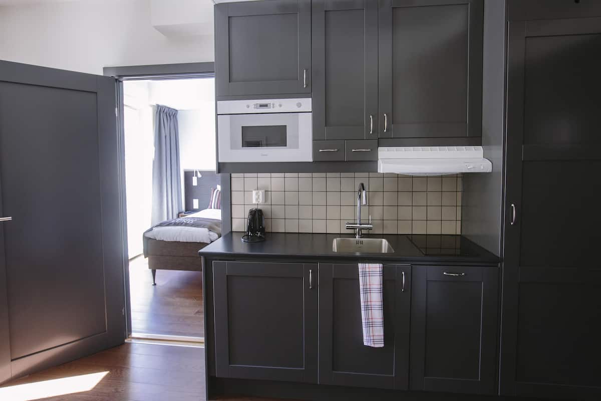 family room, 2 single beds, non smoking | room amenity