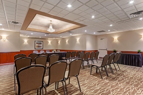 Best Western Plus The Arden Park Hotel