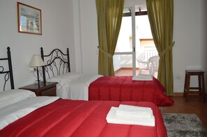 1 bedroom, Egyptian cotton sheets, premium bedding, down duvets