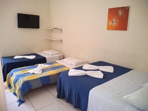 Minibar, soundproofing, iron/ironing board, free cribs/infant beds - Suítes São Francisco (Ipojuca)