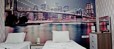 Minibar, desk, free WiFi