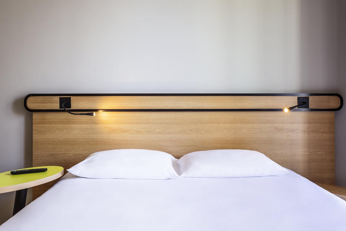 Superior Studio, 1 Double Bed | Desk, soundproofing, free cribs/infant beds, free WiFi