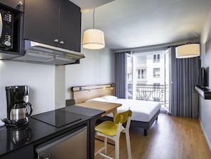 Desk, soundproofing, free cots/infant beds, free WiFi - Aparthotel Adagio Access La Défense Puteaux (Puteaux)