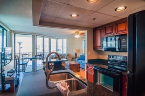 Zimmer, 1 Schlafzimmer | Eigene Küche | Großer Kühlschrank, Mikrowelle, Ofen, Geschirrspüler