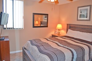 Room - Sunbird Suites by Royal American Beach Getaways (Panama City Beach)