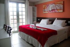 Minibar, desk, blackout drapes, iron/ironing board - Serra Golfe Hotel (Bananeiras)