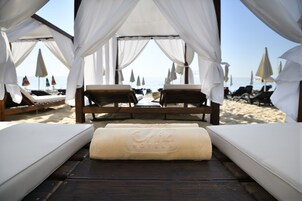 Beach bar
