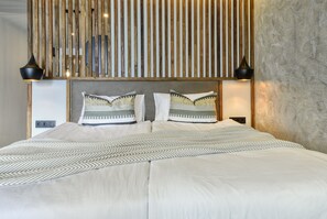 Concept Room 16+ (24h. All Inclusive) | Free minibar, in-room safe, desk, laptop workspace - Grifid Hotel Vistamar - Ultra All Inclusive (Golden Sands)