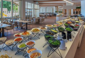 Buffet - Grifid Arabella Hotel - Ultra All inclusive & Aquapark (Golden Sands)