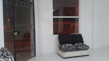 مدخل المنشأة