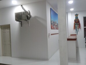 พื้นที่ทำงานแบบใช้แล็ปท็อป, Wi-Fi ฟรี, ผ้าปูที่นอน