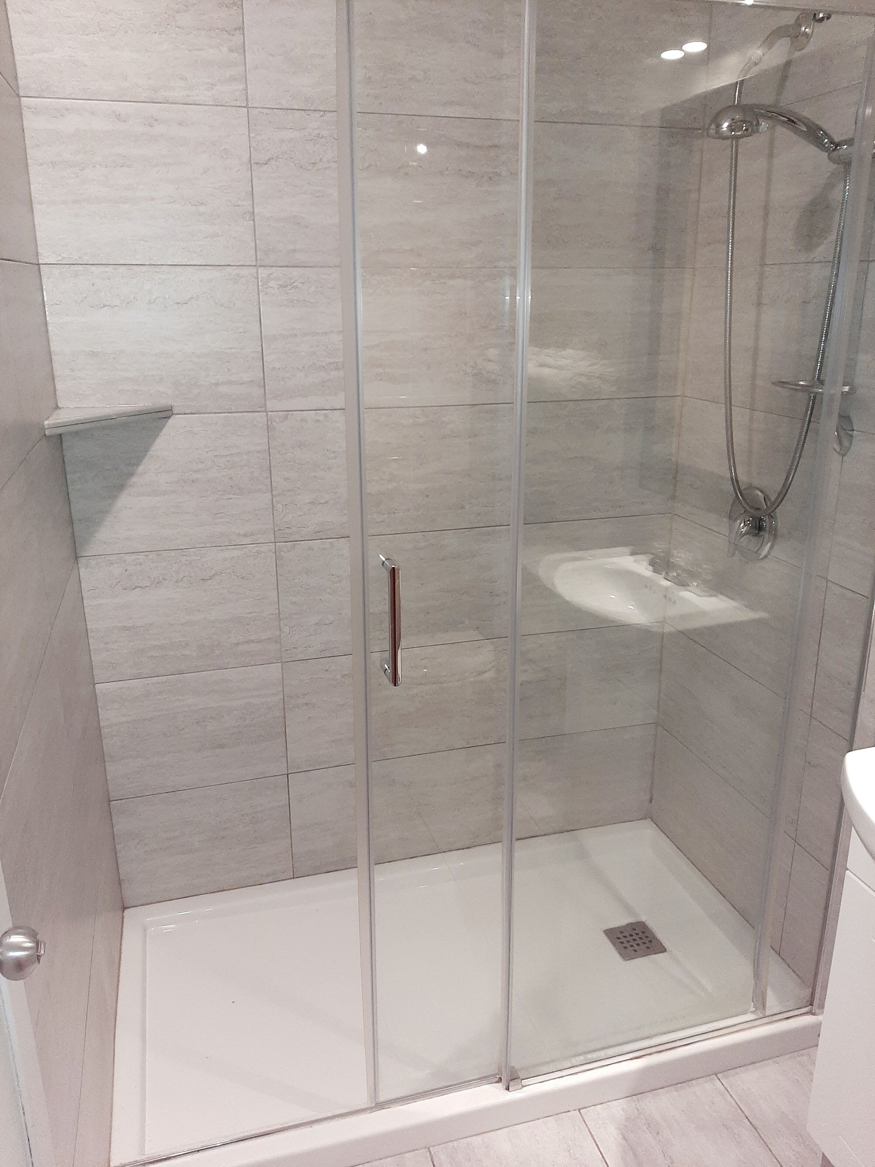 Superior Room, 1 Double Bed, Jetted Tub | Bathroom