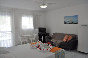 Apartment, Pool View | In-room safe, desk, free WiFi, bed sheets - Pousada Jóia Rara (Ipojuca)