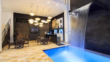 Piscina a l'aire lliure de temporada