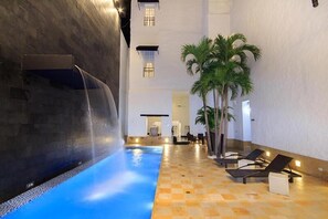 Piscine extérieure (ouverte en saison)