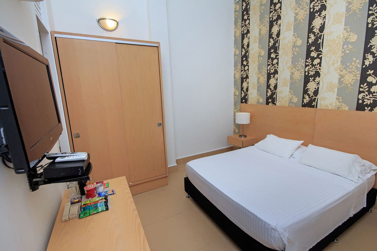 Standardzimmer | Pillowtop-Betten, Schreibtisch, Verdunkelungsvorhänge, Rollstuhlgeeignet