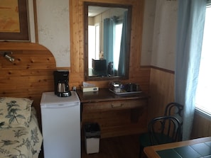 Cabane, cuisine | Coin cuisine privé | Micro-ondes, cafetière/bouilloire