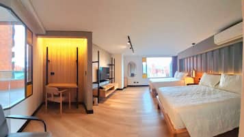 1 bedroom, minibar, in-room safe, desk