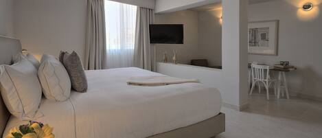 Premium bedding, in-room safe, desk, free WiFi