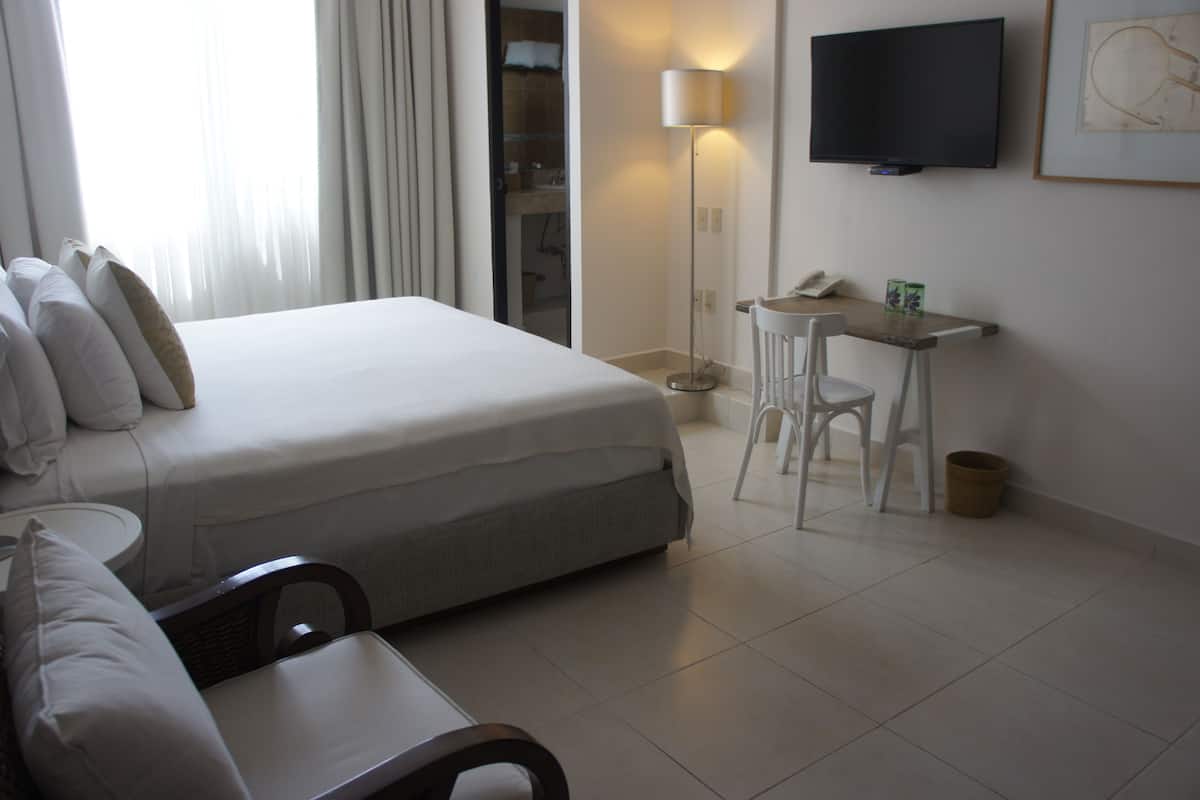 Deluxe Room | Premium bedding, in-room safe, desk, WiFi (free)