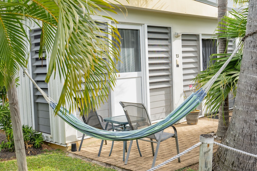 Bush Village Holiday Cabins by null