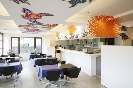 Desayuno a la carta diario (JPY 1650 por persona)