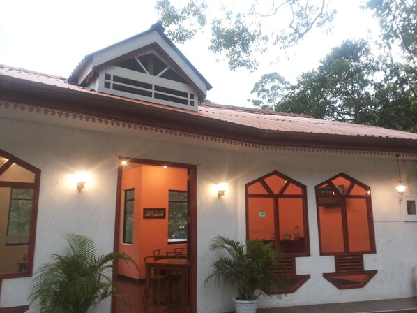 Economy Double Room Single Use, 6 Bedrooms, Garden View | Exterior