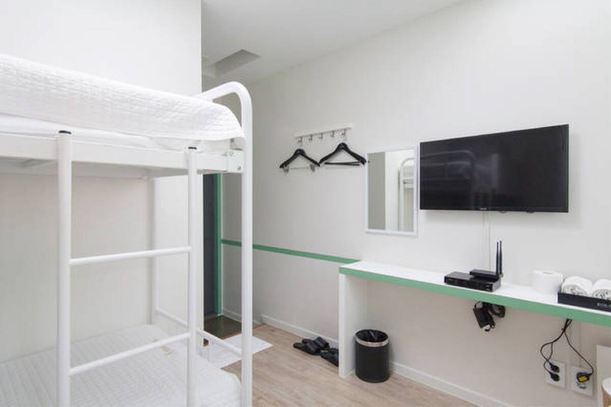 Free WiFi, bed sheets