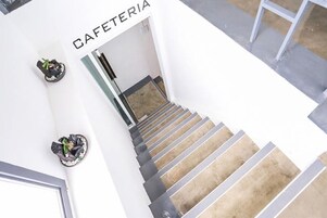 迷你雪櫃、公共區域設有微波爐