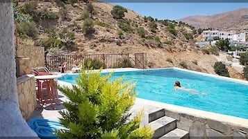Seasonal outdoor pool, pool umbrellas, sun loungers