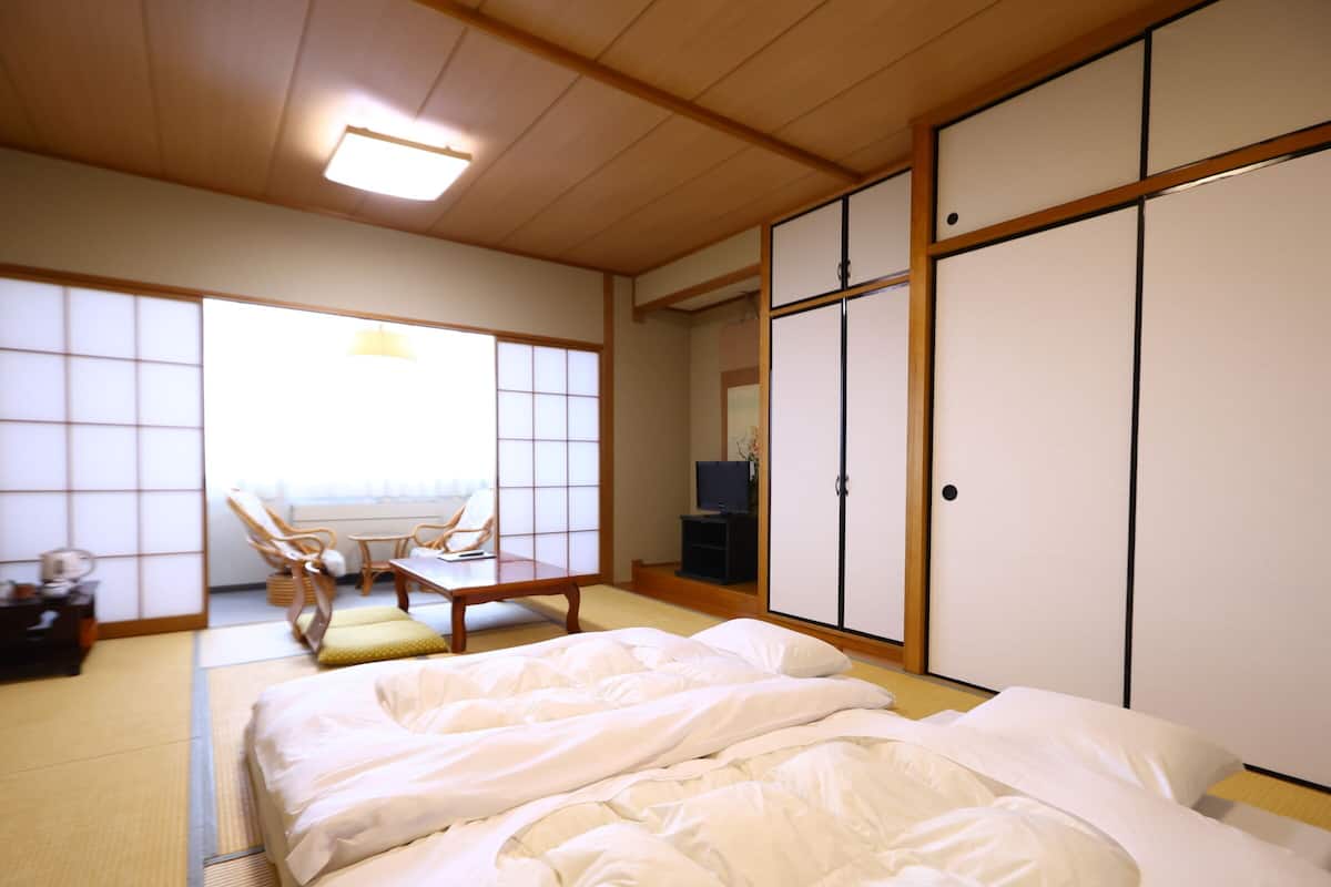 Traditional-Zimmer, Nichtraucher (Japanese-Style Room with Private Bath) | Zimmersafe, Schreibtisch, laptopgeeigneter Arbeitsplatz