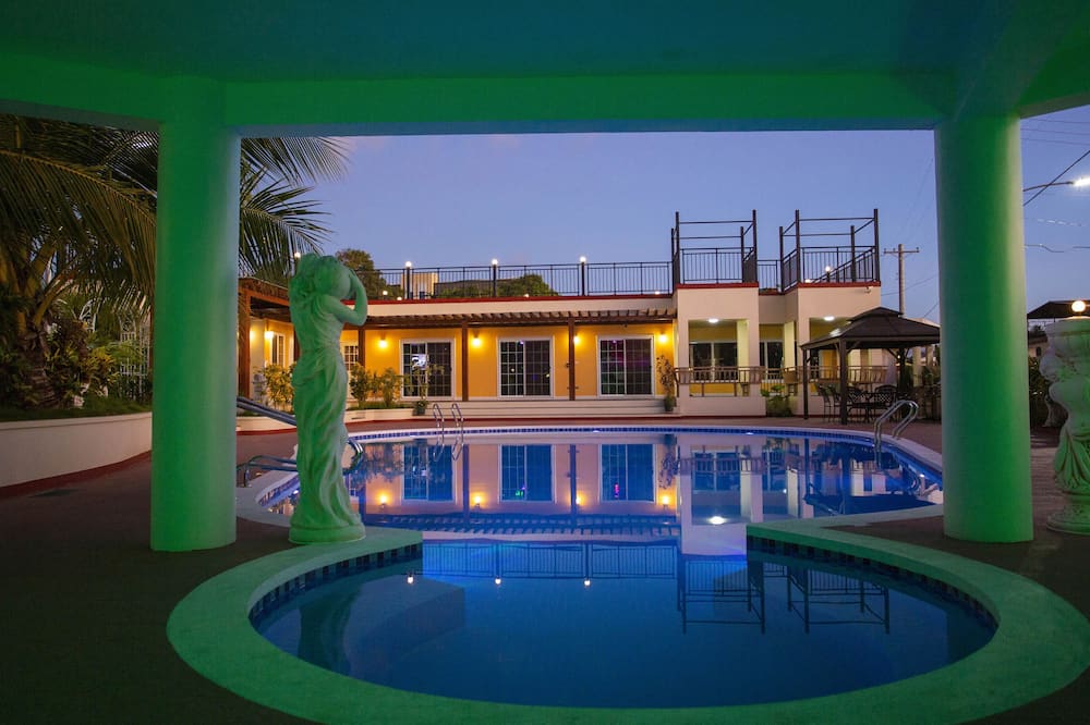 Beach Garden Hotel