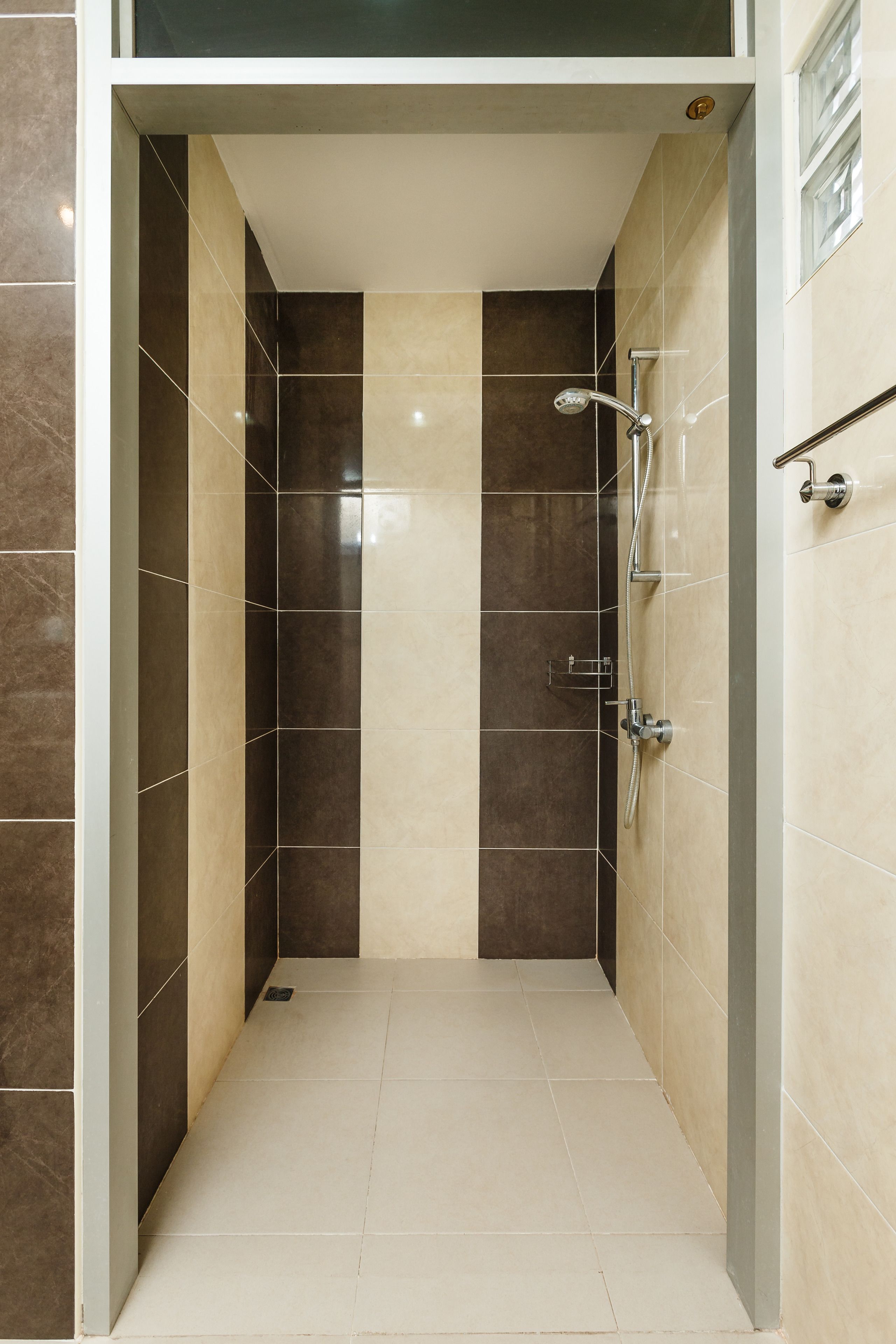 rose villa | bathroom | shower, hair dryer, bathrobes, slippers