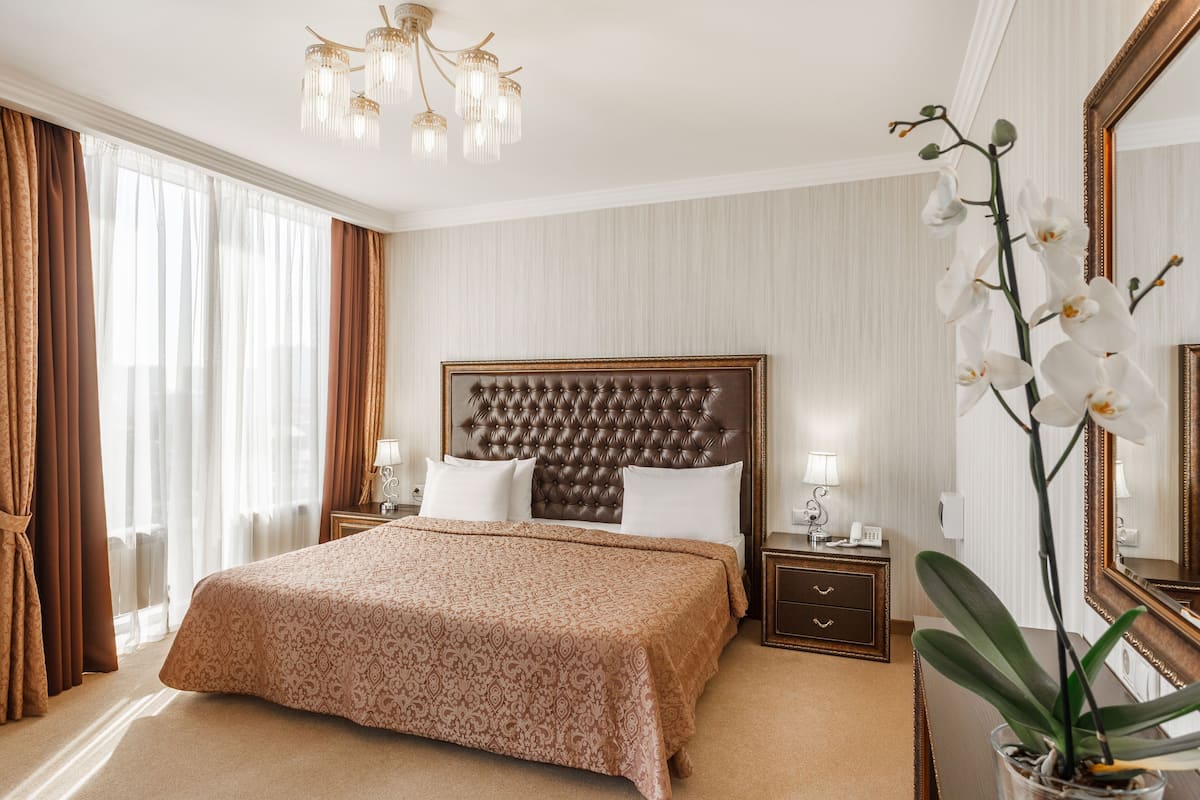 1 bedroom, minibar, in-room safe, desk