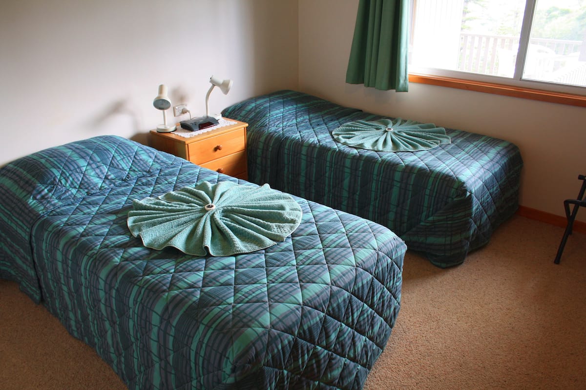 Cunas, wifi y ropa de cama