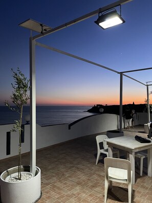 ลานระเบียง/นอกชาน