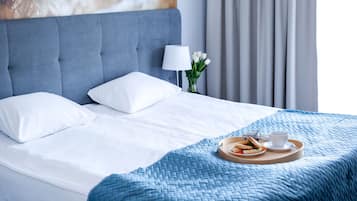 Premium Double or Twin Room | In-room safe, desk, iron/ironing board, free WiFi