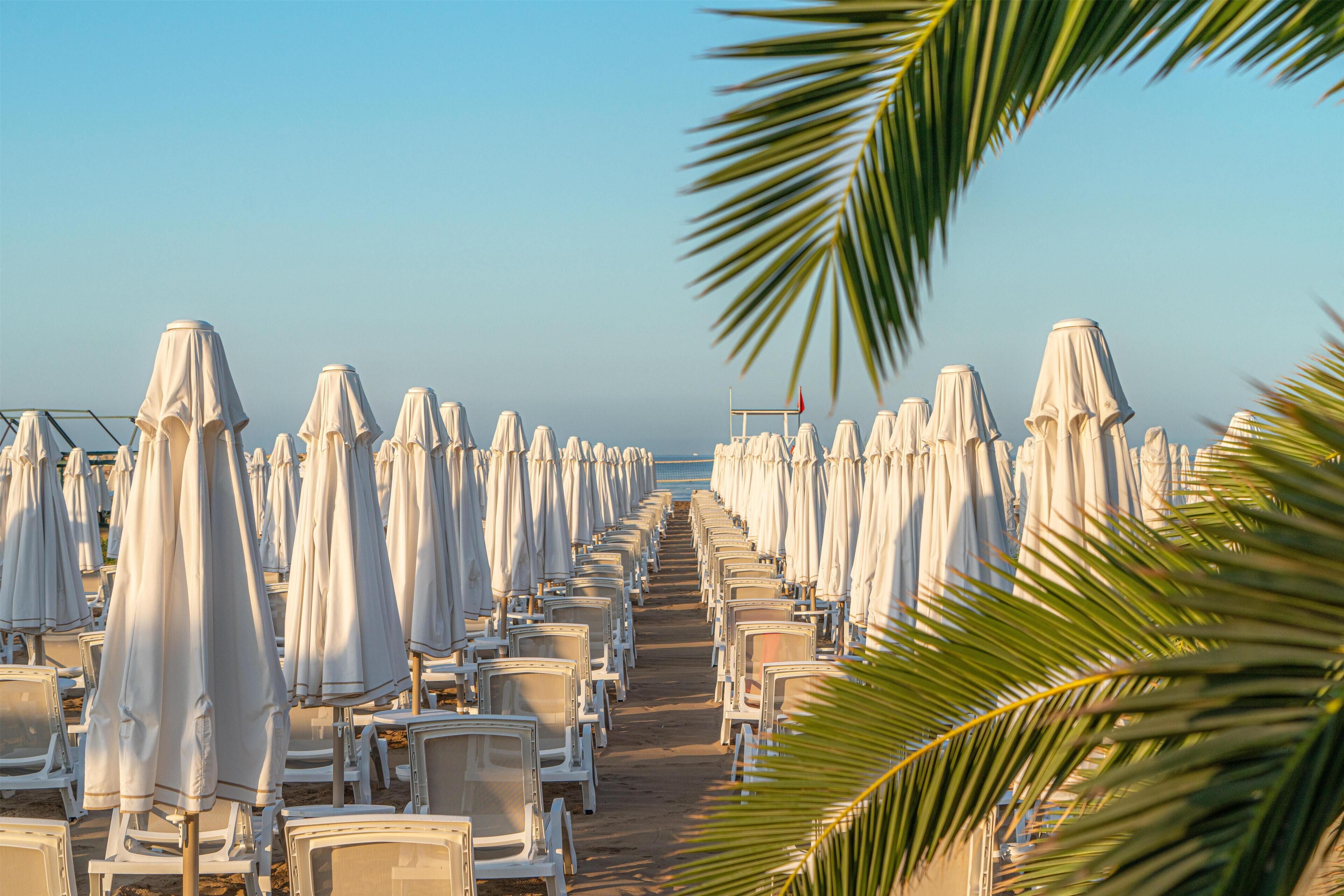 Private beach nearby, free beach cabanas, sun-loungers, beach umbrellas