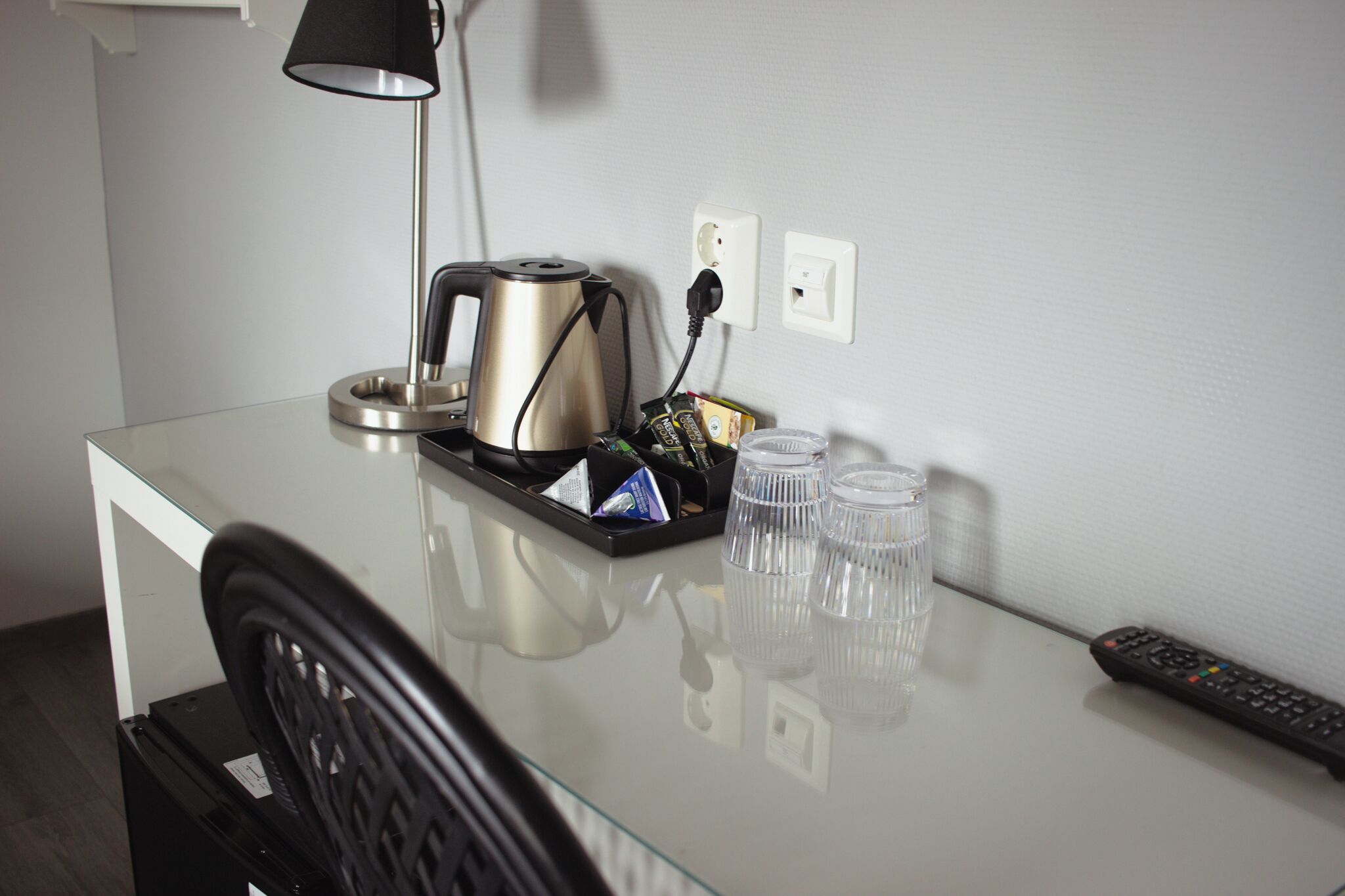 deluxe double room | 1 bedroom, desk, free cots/infant beds, free wifi