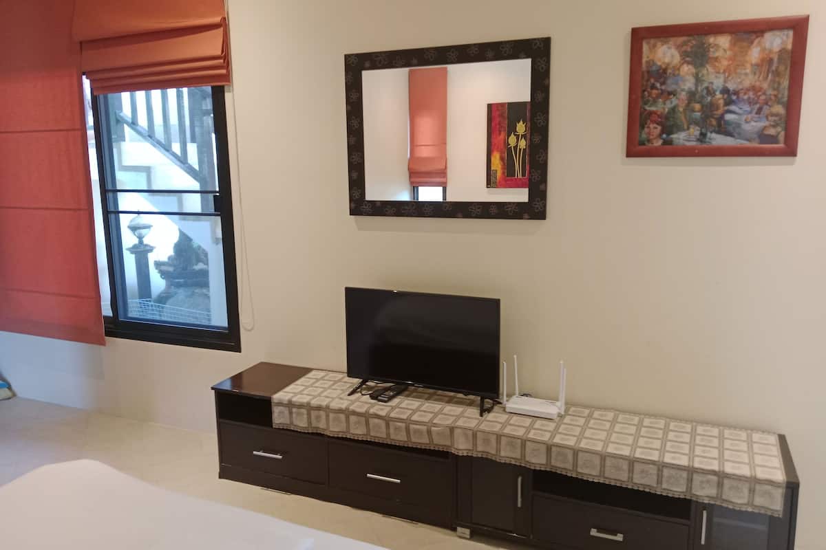 Superior Villa, 1 Bedroom, Pool View, Poolside | Living area | TV, DVD player