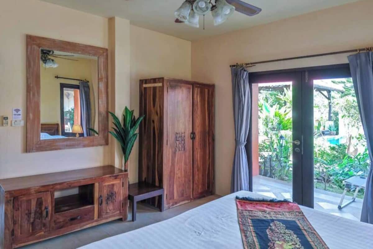 Superior Villa, 1 King Bed with Sofa bed, Pool View | 2 bedrooms, in-room safe, individually furnished, free WiFi