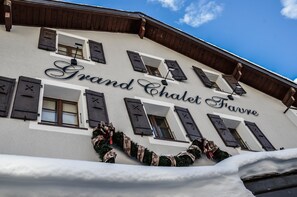Front of property - Hotel Le Grand Chalet Favre (Anniviers)
