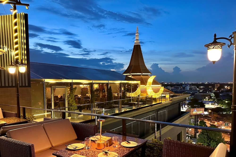Sky Dome Resotel