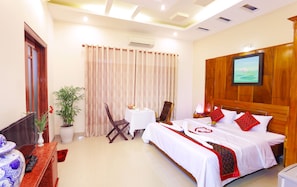Superior Double Room | Minibar, in-room safe, desk, free WiFi