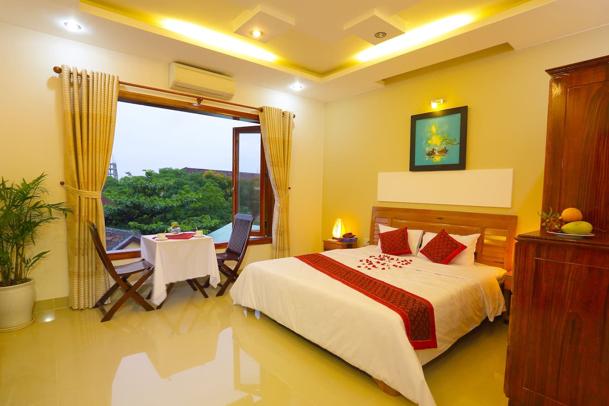 Superior Double Room | Minibar, in-room safe, desk, free WiFi