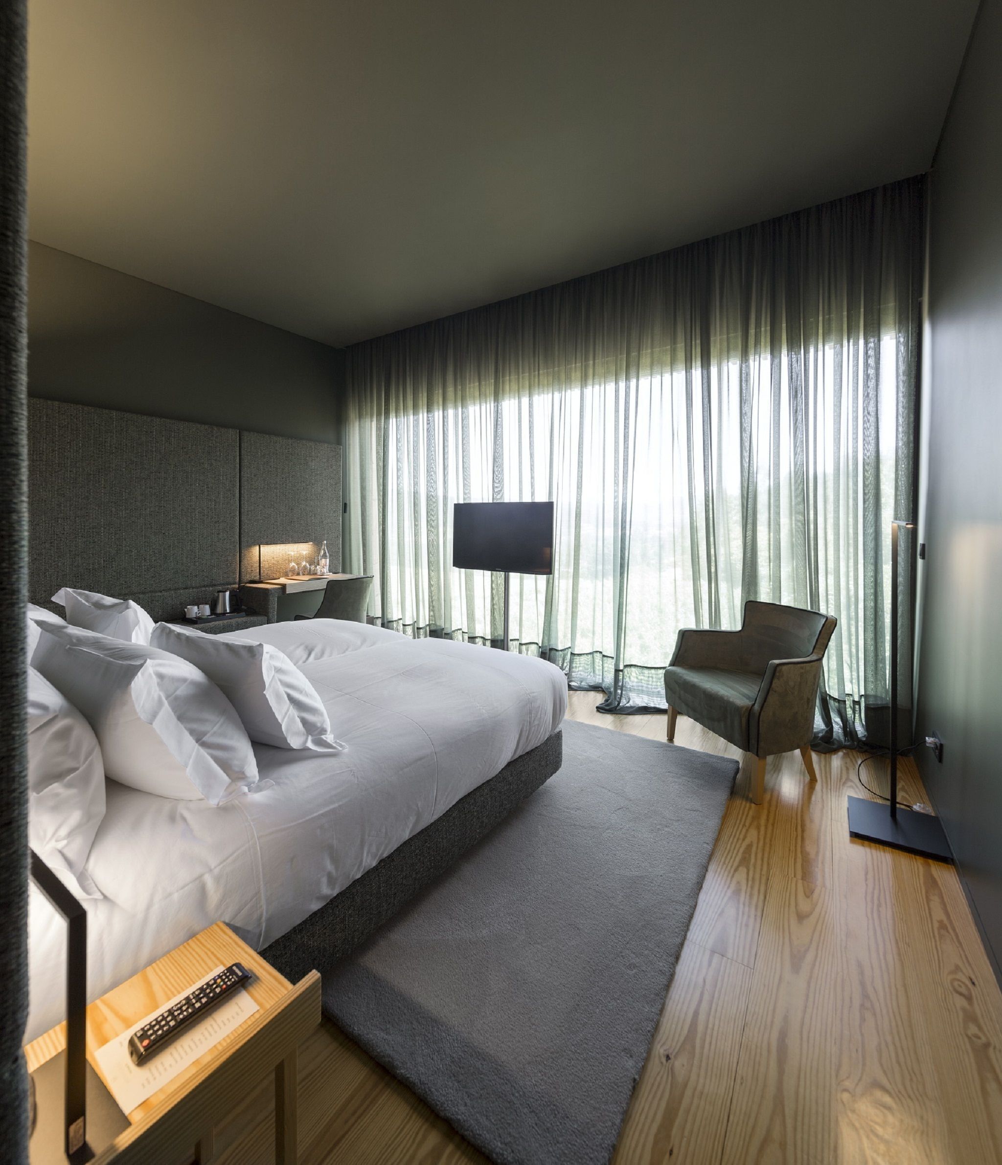 Minibar, in-room safe, soundproofing, free WiFi